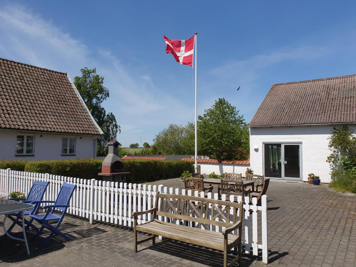Feriestedet Skovly Klemensker Extérieur photo