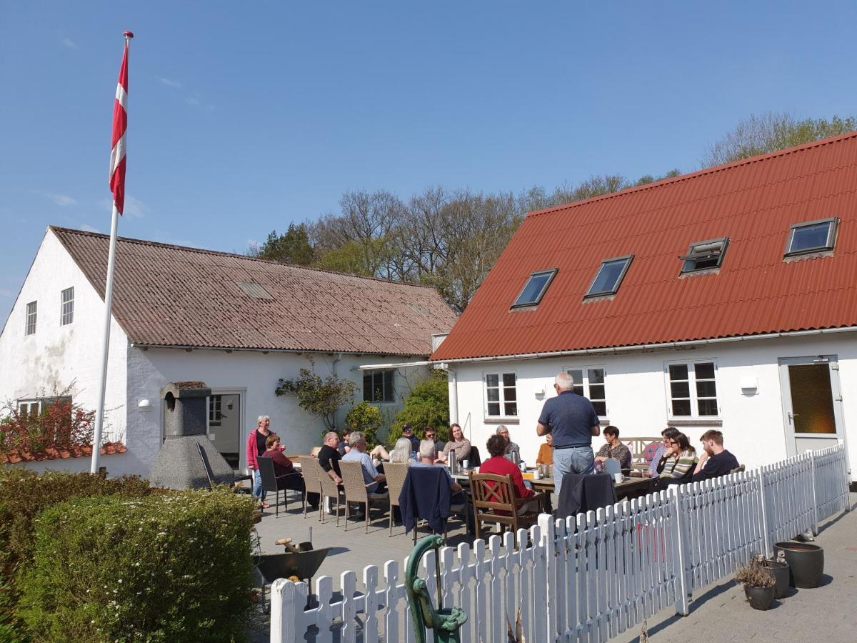 Feriestedet Skovly Klemensker Extérieur photo